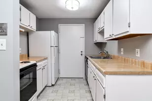 23 Village Rock Ln, Natick, MA 01760 - Photo 3