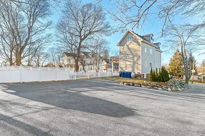 11 Symonds St #2, Salem, MA 01970 - Photo 3