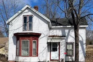 10 Green St, Brookfield, MA 01506 - Photo 1