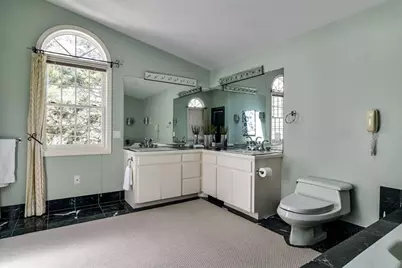 9 Buttercup Ln, Dover, MA 02030 - Photo 13