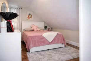 35 Larch St, New Bedford, MA 02740 - Photo 9