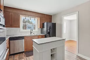 233 Mt Vernon St, Fitchburg, MA 01420 - Photo 11