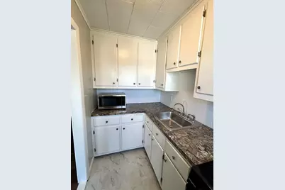 47 Davis St #3, Fall River, MA 02720 - Photo 5