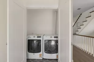 1864 River St, Boston, MA 02136 - Photo 19