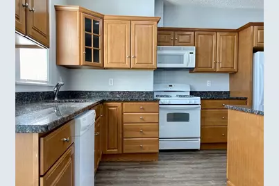 24 Hancock St #2, Peabody, MA 01960 - Photo 5