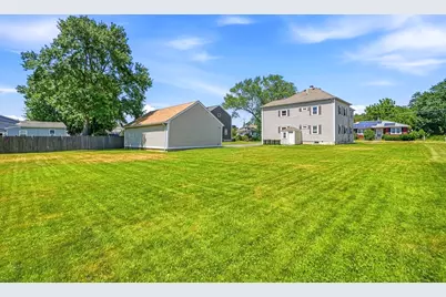 81 Winter St, Bellingham, MA 02019 - Photo 3