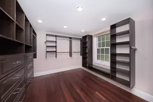 568 Wellesley St, Weston, MA 02493 - Photo 23