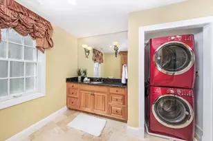 568 Wellesley St, Weston, MA 02493 - Photo 19