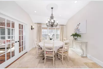568 Wellesley St, Weston, MA 02493 - Photo 15