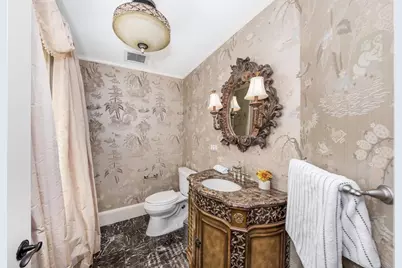 568 Wellesley St, Weston, MA 02493 - Photo 31