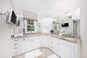 568 Wellesley St, Weston, MA 02493 - Photo 23