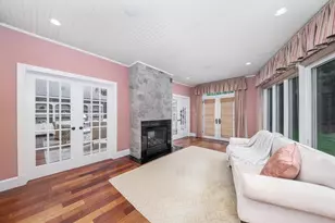 568 Wellesley St, Weston, MA 02493 - Photo 17