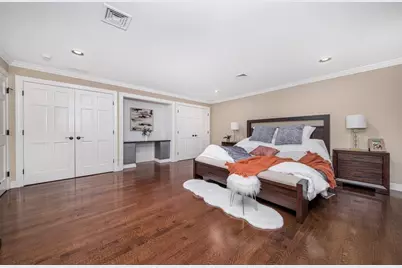 568 Wellesley St, Weston, MA 02493 - Photo 37