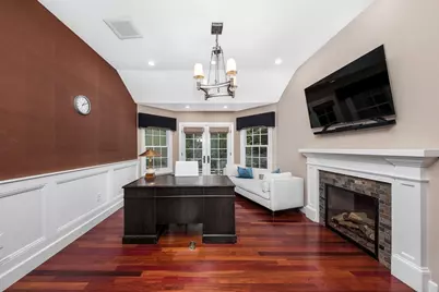 568 Wellesley St, Weston, MA 02493 - Photo 27