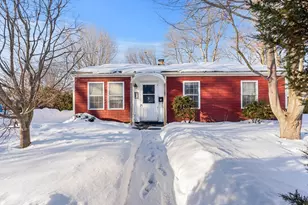 194 River Rd, Lowell, MA 01852 - Photo 1