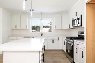 4 Hayley Cir, Rochester, MA 02770 - Photo 9