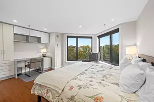 390 Commonwealth Ave, Boston, MA 02215 - Photo 9