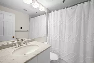 390 Commonwealth Ave, Boston, MA 02215 - Photo 13