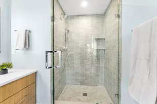 34 Oak St, Boston, MA 02136 - Photo 15