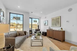 34 Oak St, Boston, MA 02136 - Photo 5