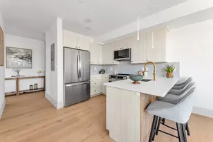 34 Oak St, Boston, MA 02136 - Photo 7