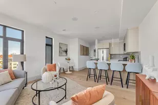 34 Oak St, Boston, MA 02136 - Photo 3