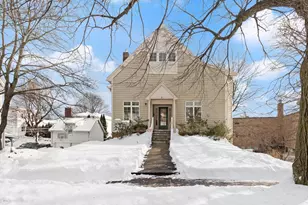 557 Salem, Malden, MA 02148 - Photo 1