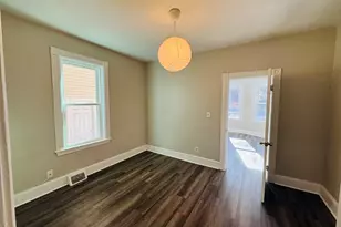 278 Cypress St, Brookline, MA 02445 - Photo 5