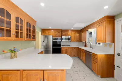 19 Rolling Ln, Framingham, MA 01701 - Photo 7