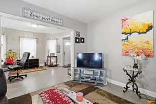 37 Holman St, Attleboro, MA 02703 - Photo 3