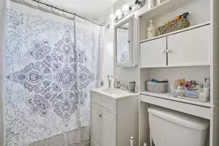 37 Holman St, Attleboro, MA 02703 - Photo 5