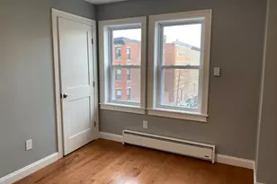 33 Chelsea St, Boston, MA 02128 - Photo 9