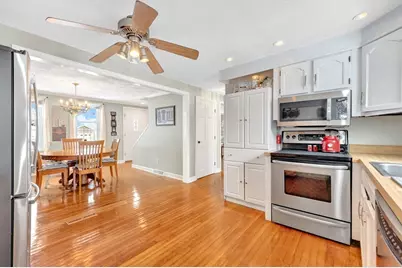 4 Colburn Street, Burlington, MA 01803 - Photo 11