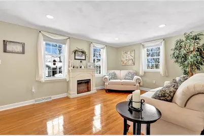 4 Colburn Street, Burlington, MA 01803 - Photo 3