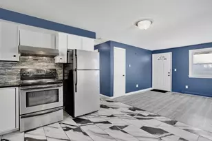 9 Utica St, Springfield, MA 01104 - Photo 13