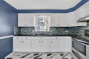 9 Utica St, Springfield, MA 01104 - Photo 15