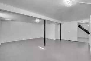 9 Utica St, Springfield, MA 01104 - Photo 29