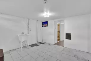 9 Utica St, Springfield, MA 01104 - Photo 21