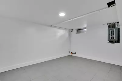 9 Utica St, Springfield, MA 01104 - Photo 23