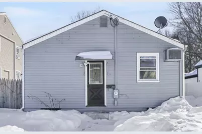 9 Utica St, Springfield, MA 01104 - Photo 1