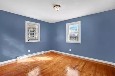 9 Utica St, Springfield, MA 01104 - Photo 17