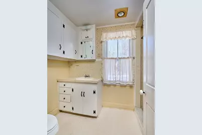 100 Depot Rd, Leverett, MA 01054 - Photo 15