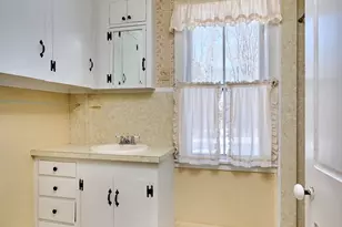 100 Depot Rd, Leverett, MA 01054 - Photo 15