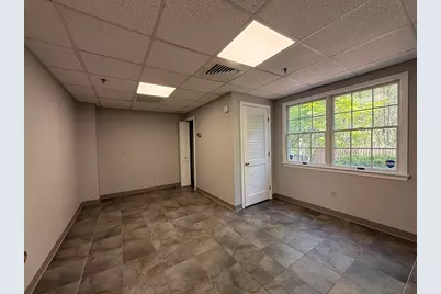 694 Main Street, Holden, MA 01520 - Photo 15
