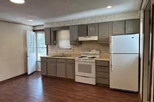 32 Main St, Spencer, MA 01562 - Photo 11