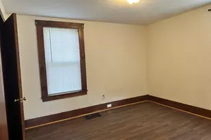 32 Main St, Spencer, MA 01562 - Photo 9