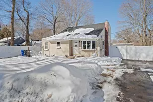 54 Wilbur St, Raynham, MA 02767 - Photo 5