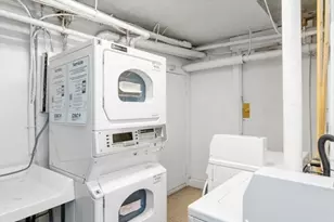 1407 Beacon St, Brookline, MA 02446 - Photo 15