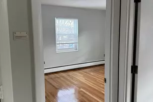 11 Creesy St, Marblehead, MA 01945 - Photo 5