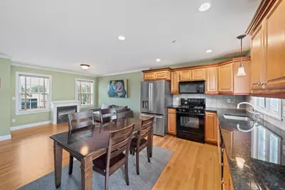 15 Bacon St #2, Waltham, MA 02451 - Photo 5